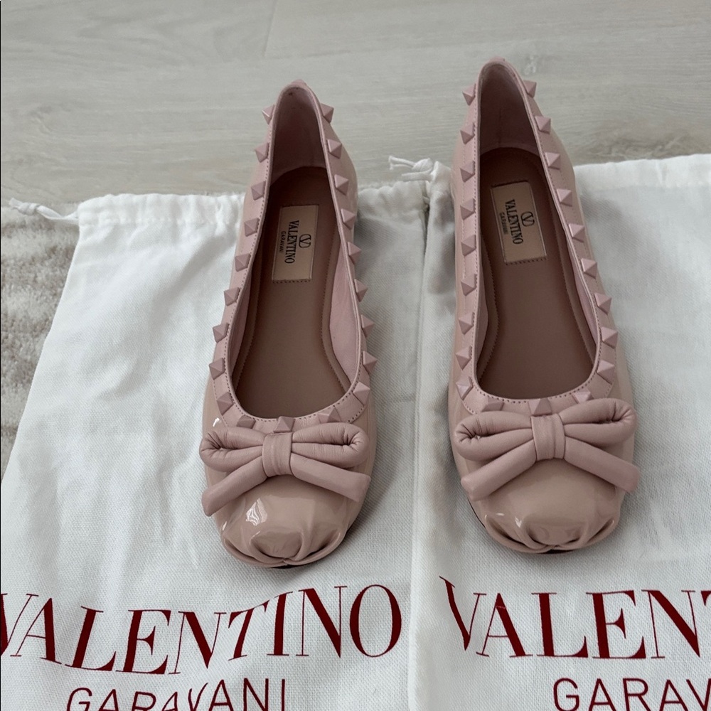 Valentino Garavani Blush Studded Bow Flats